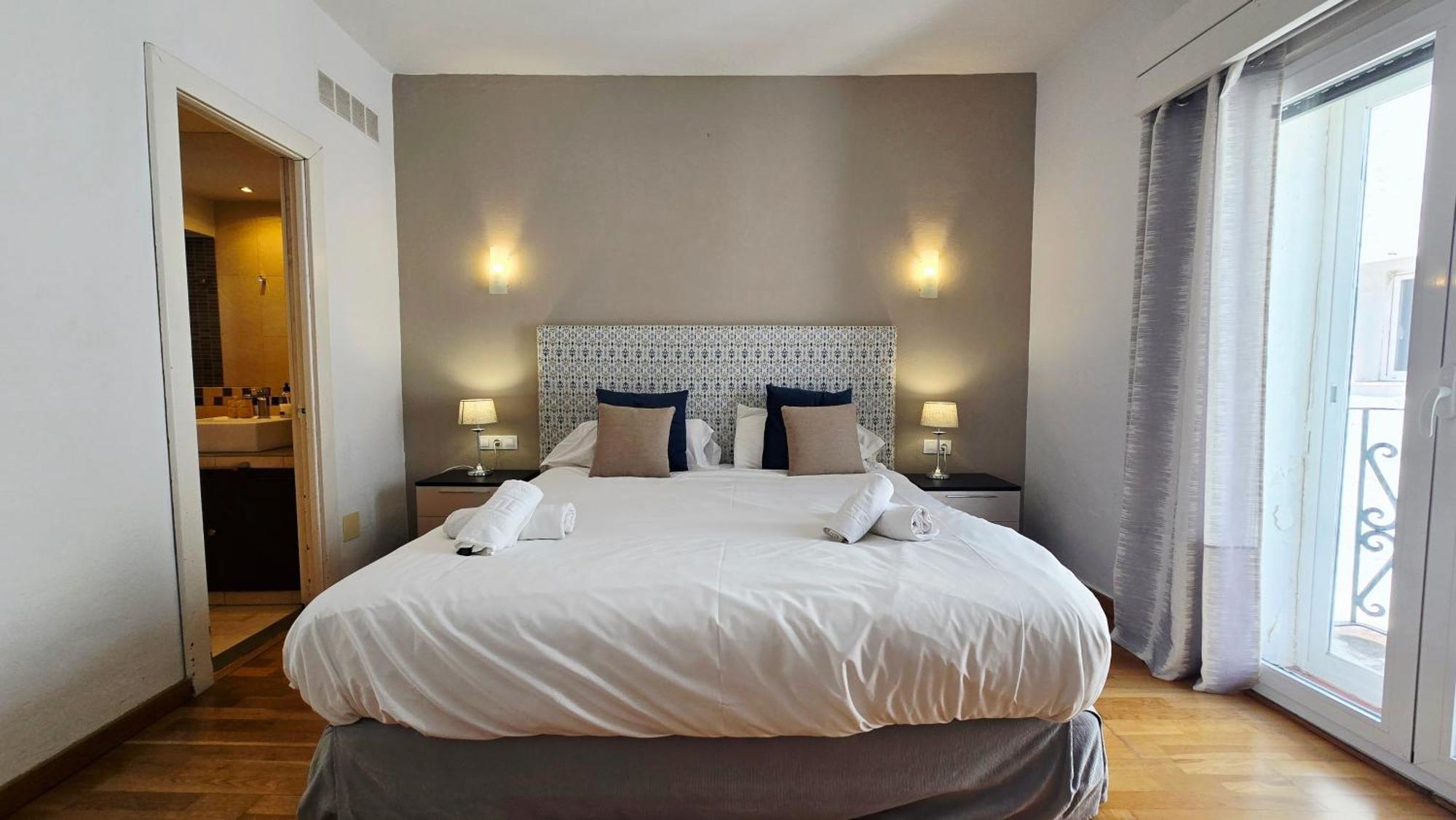 2 Bedroom Frontline Puerto Banus Views Rdr299 Apartamento Marbella