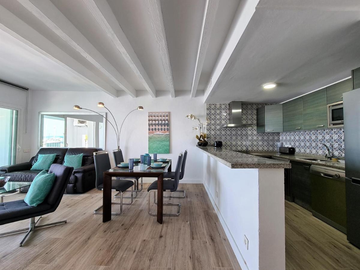 2 Bedroom Frontline Puerto Banus Views Rdr299 * Marbella
