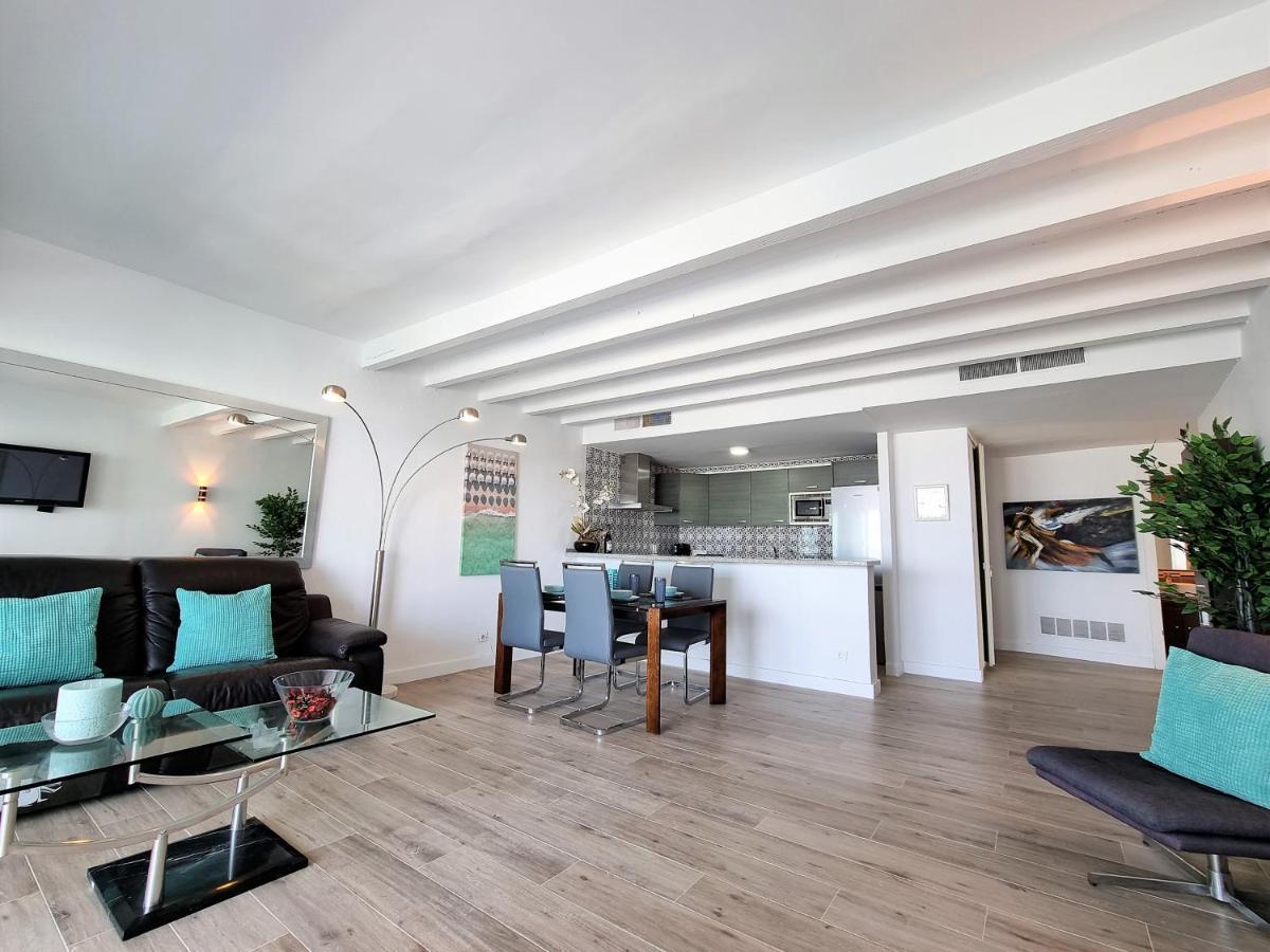 Apartment 2 Bedroom Frontline Puerto Banus Views Rdr299 Marbella